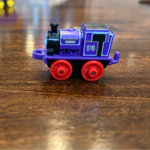 Thomas the Train Minis Charlie - Picture 2 of 5